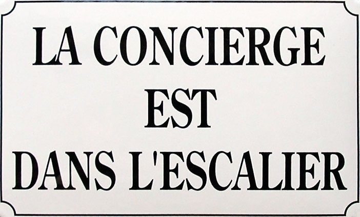 la concierge est dans lescalier